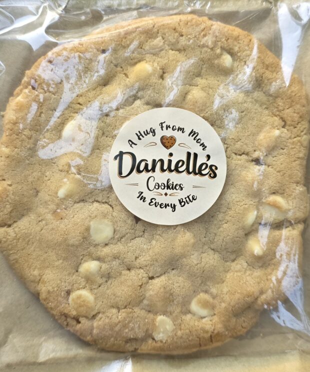 Giant White Chocolate Chip Cookie, Half Dozen